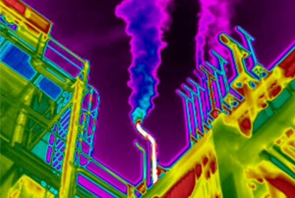 Los Líderes De La Industria Del Acero Utilizan Cámaras FLIR GF346 Para Detectar El Dañino Monóxido De Carbono